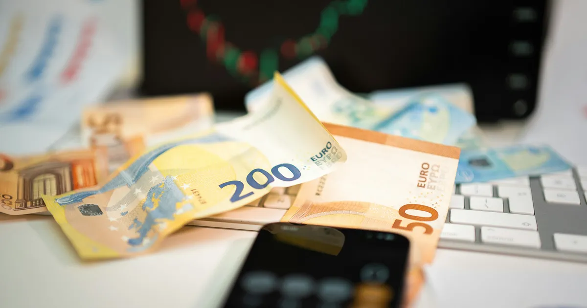 Aides solaires 2026 : l’arbitrage de l’article 13, tarif d’achat ou aide locale