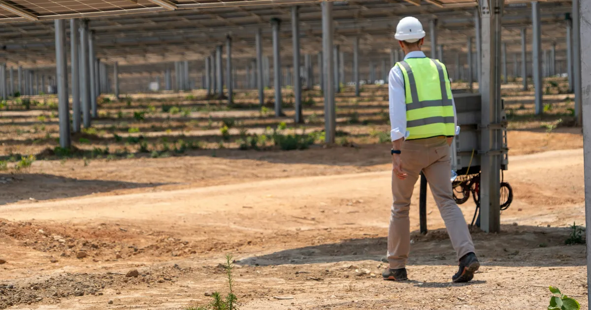 Échafaudage pose solaire : prix, durée et règles R408