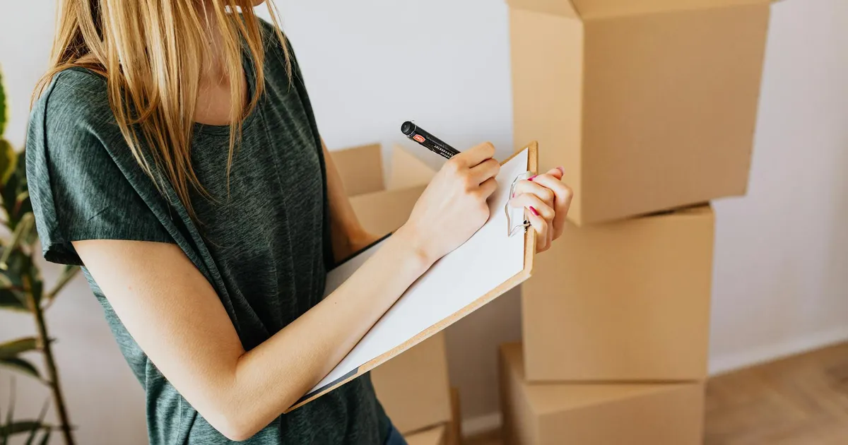 Surplus EDF OA vs vente totale : que choisir en 2026 ?