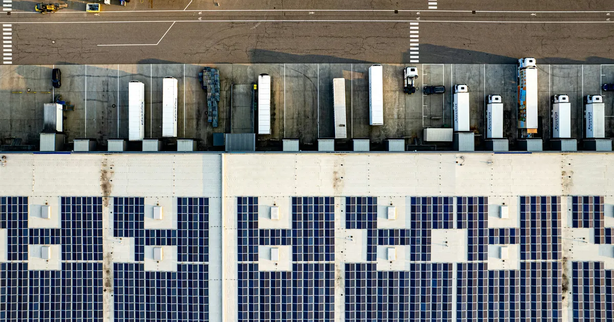 Centrale solaire grande puissance sur toiture industrielle France