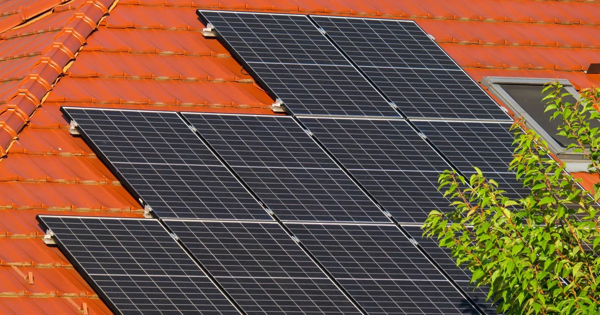Maison à Aquitaine équipée de panneaux solaires photovoltaïques sur sa toiture