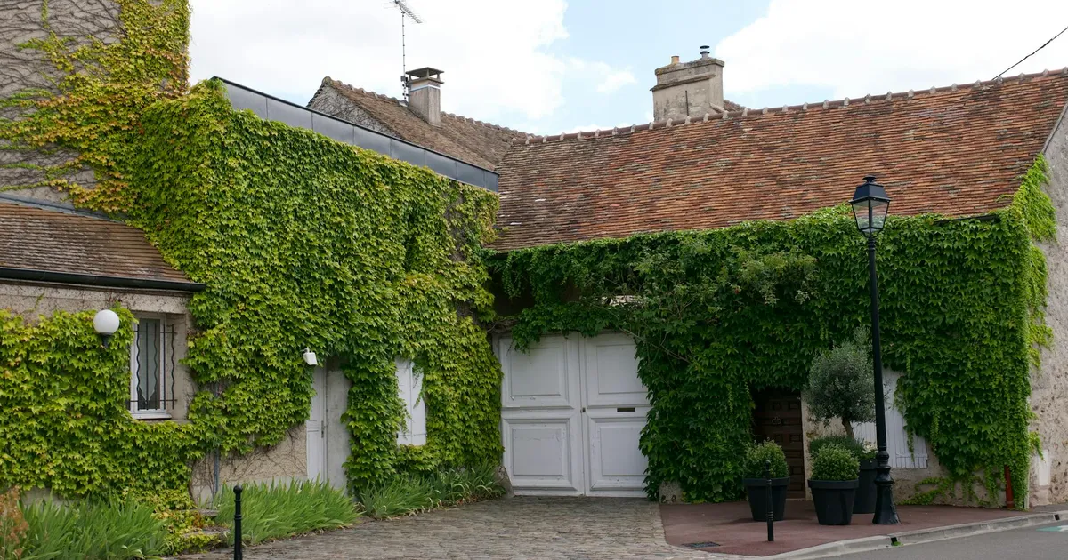 Maison à Deux-Sèvres équipée de panneaux solaires photovoltaïques sur sa toiture