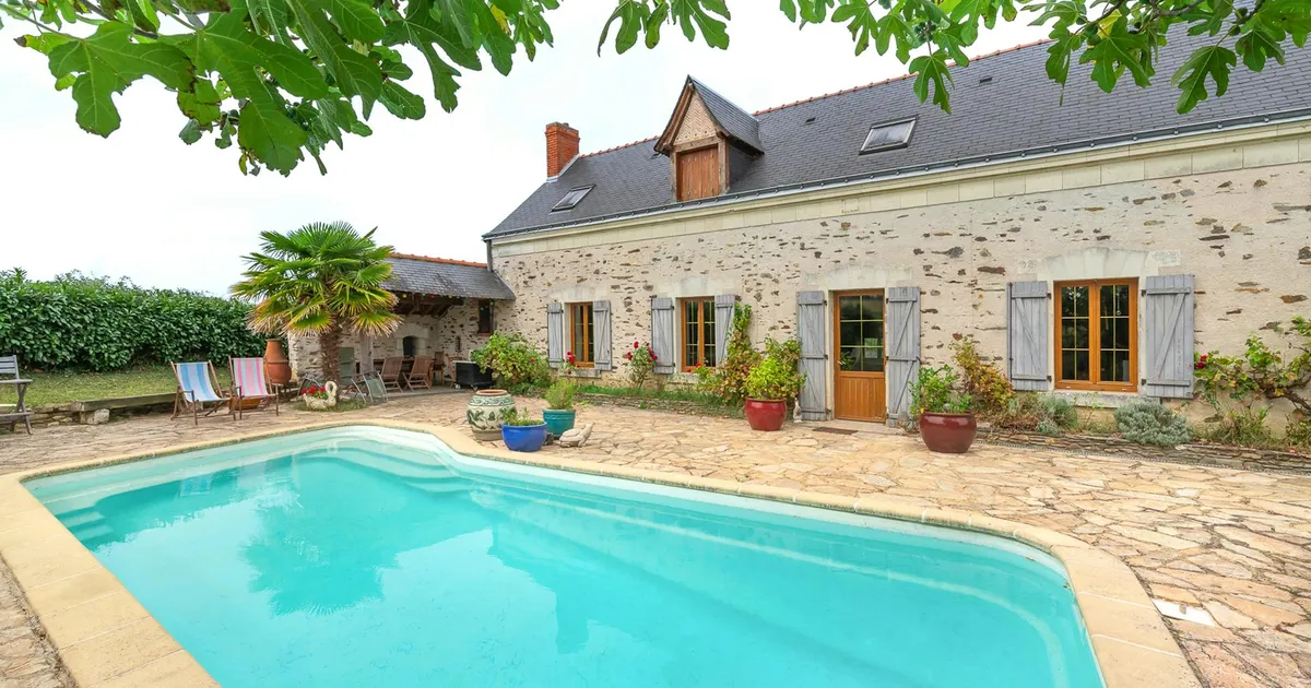 Maison à Landes équipée de panneaux solaires photovoltaïques sur sa toiture