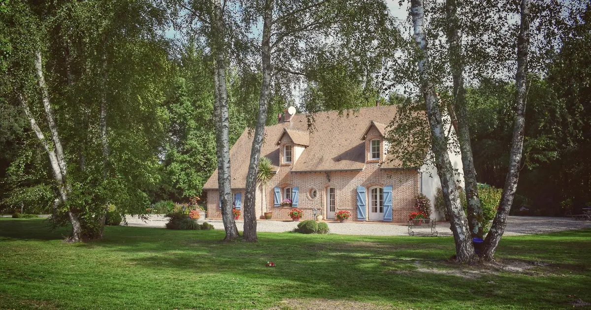 Maison à Pau équipée de panneaux solaires photovoltaïques sur sa toiture