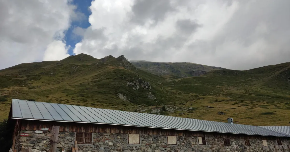Maison à Saint-Étienne équipée de panneaux solaires photovoltaïques sur sa toiture